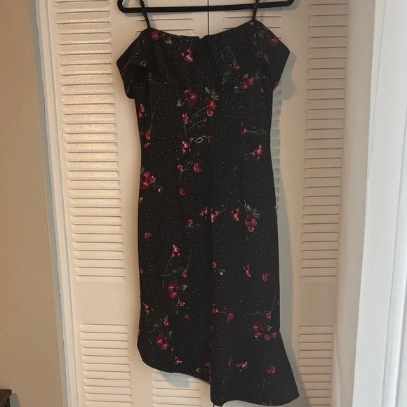 Le Château Black Floral Off-Shoulder Asymmetrical Dress - Picture 9 of 16